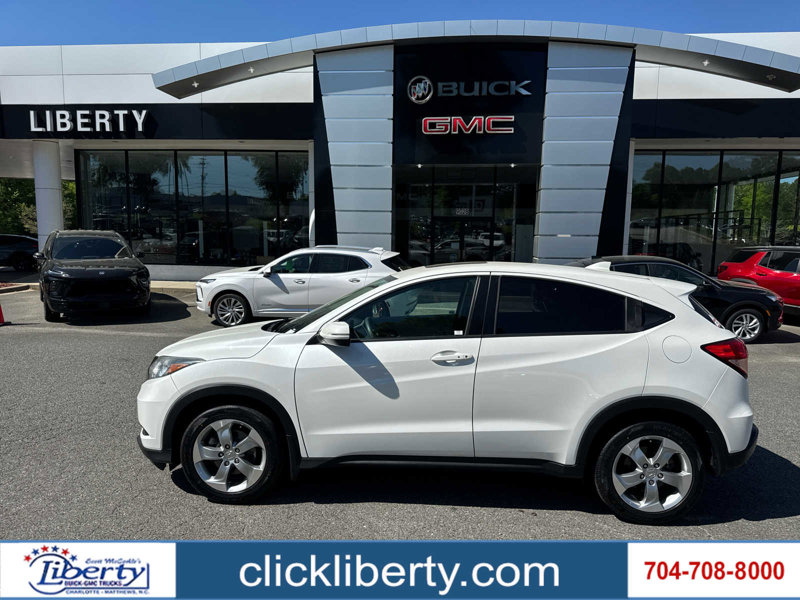 Used 2017 Honda HR-V EX image 1