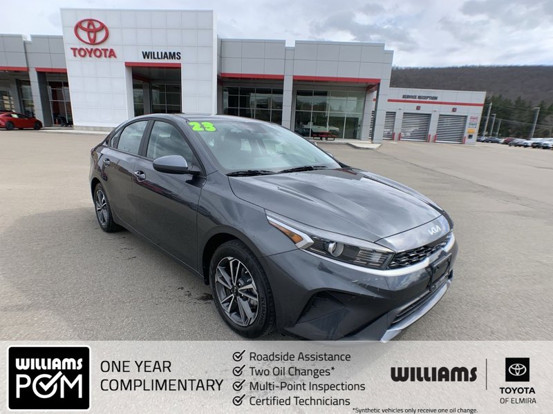 Used 2023 Kia Forte LXS image 1