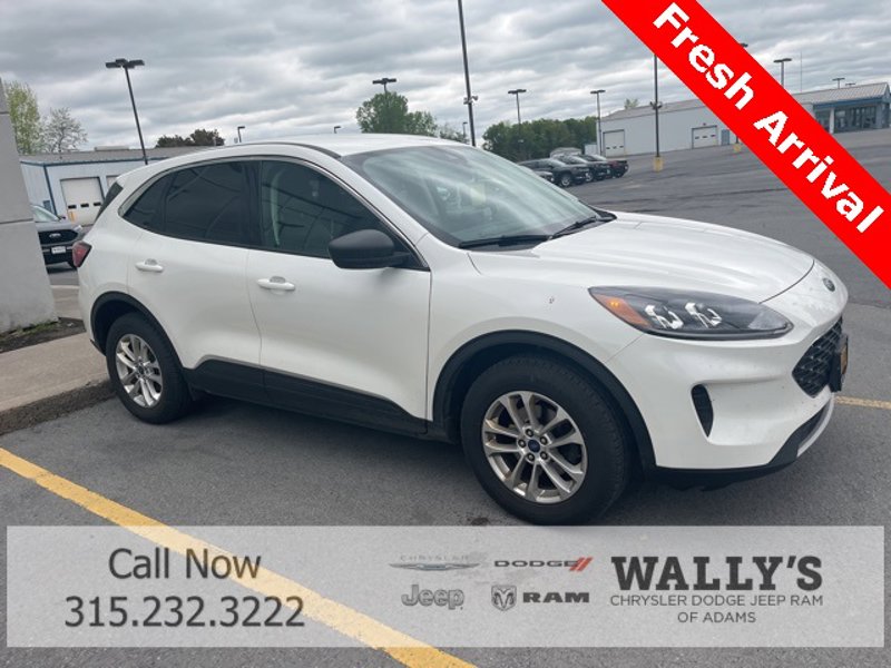 Used 2022 Ford Escape SE w/ Convenience Package image 1