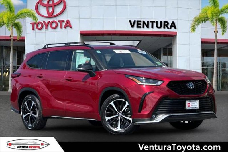 Certified 2021 Toyota Highlander XSE image 1