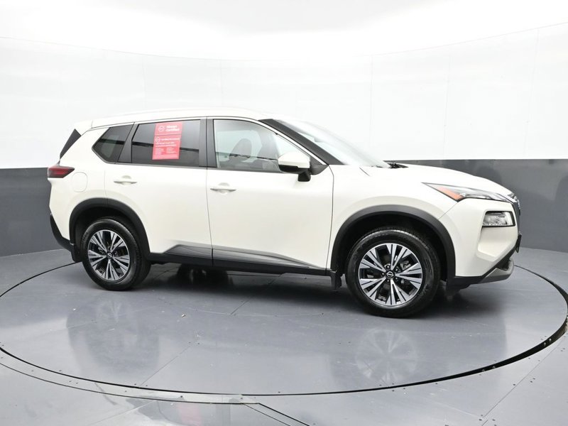 Certified 2022 Nissan Rogue SV image 1