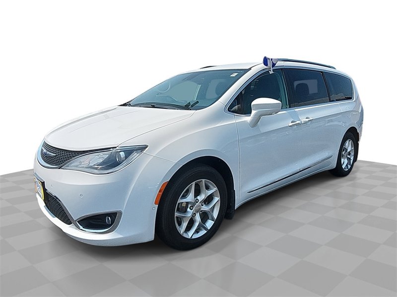 Used 2020 Chrysler Pacifica Touring-L Plus w/ Tire & Wheel Group image 1