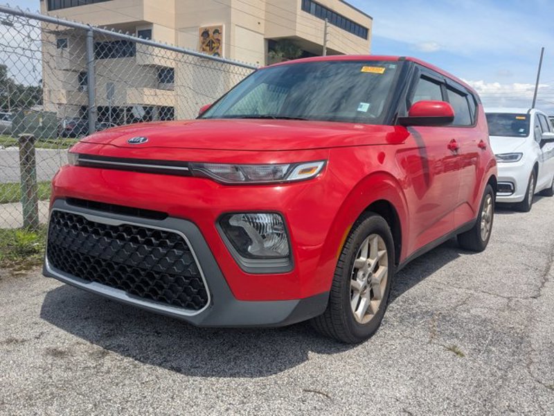 Certified 2021 Kia Soul S image 1