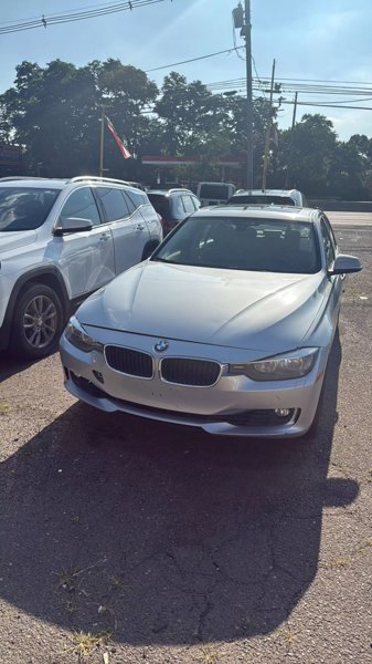 Used 2013 BMW 328i xDrive Sedan image 1