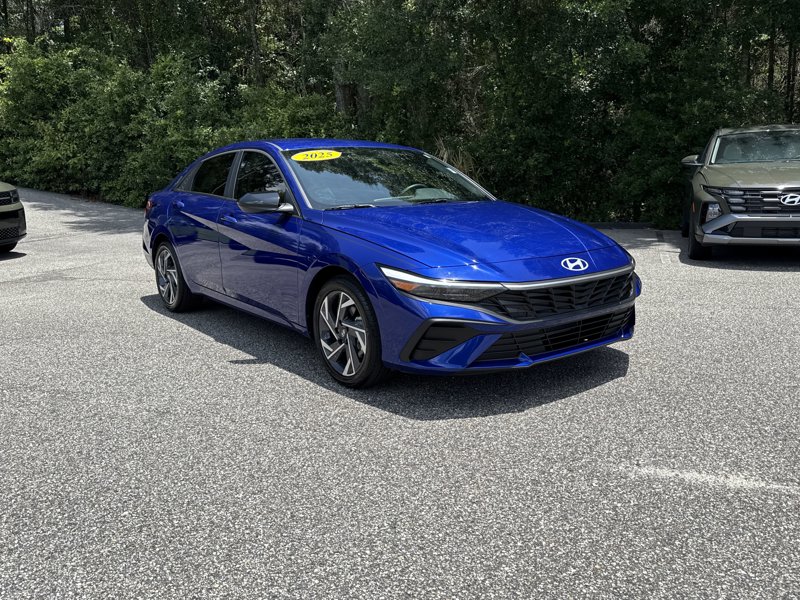 Certified 2025 Hyundai Elantra Sport w/ Cargo Package image 1