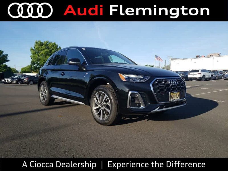 Certified 2025 Audi Q5 2.0T Premium image 1