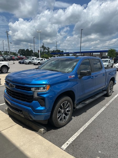 Used 2022 Chevrolet Silverado 1500 RST image 1