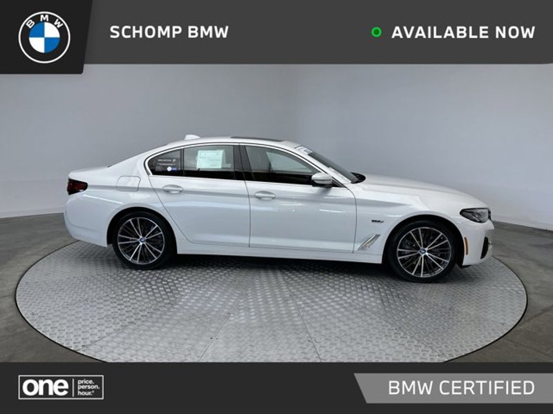 Certified 2023 BMW 530e xDrive w/ Premium Package image 1