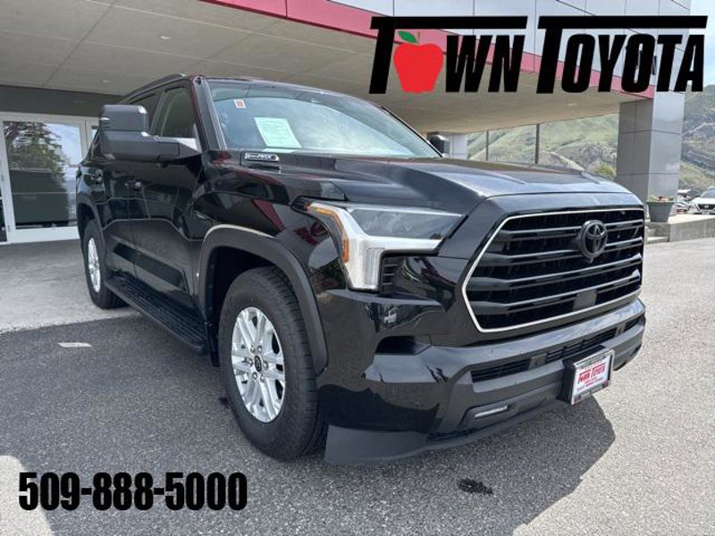 Certified 2023 Toyota Sequoia SR5 image 1