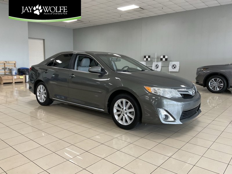 Used 2014 Toyota Camry XLE image 1