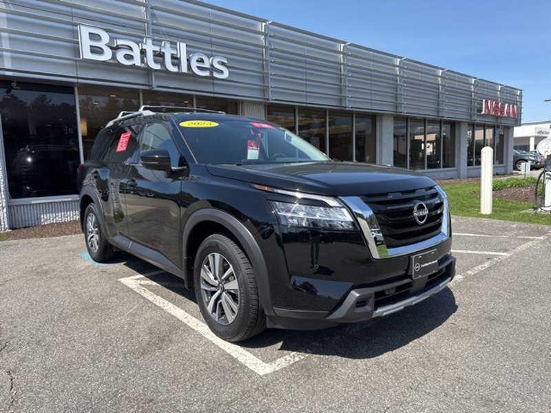 Certified 2023 Nissan Pathfinder SL image 1