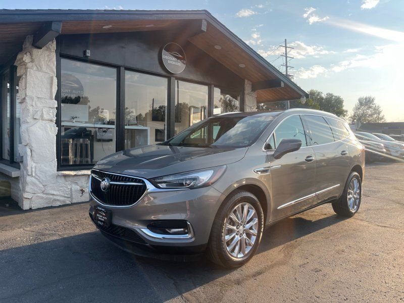 Used 2018 Buick Enclave Premium w/ Trailering Package image 1