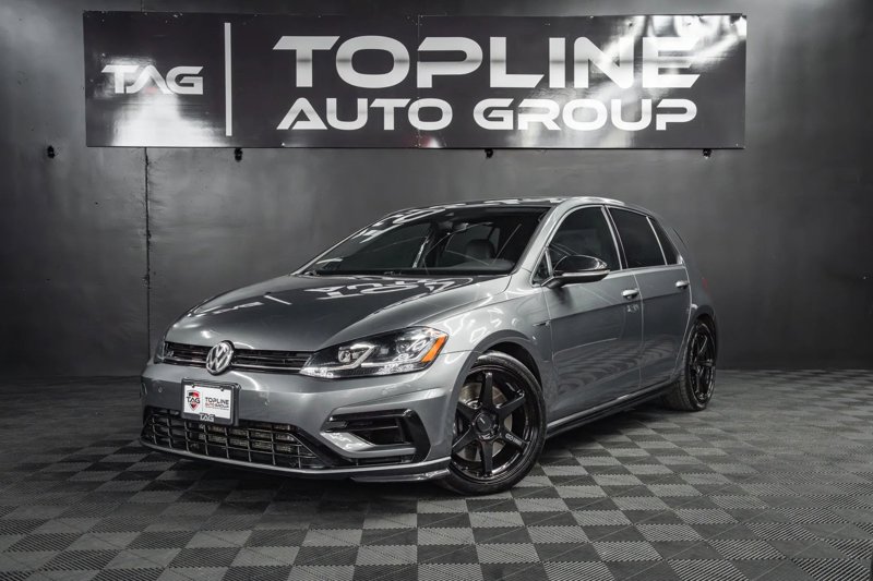 Used 2018 Volkswagen Golf R 4-Door image 1