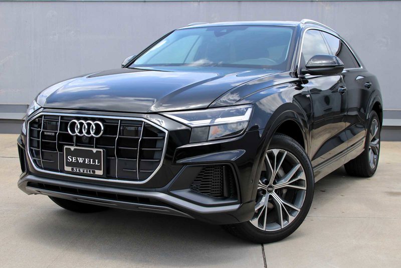 Certified 2022 Audi Q8 Premium Plus image 1