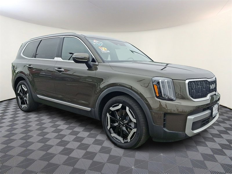 Certified 2023 Kia Telluride EX image 1