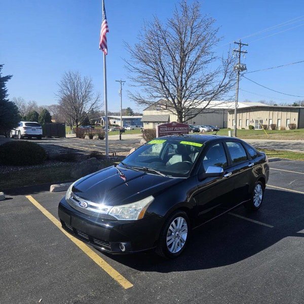 Used 2010 Ford Focus SEL image 1