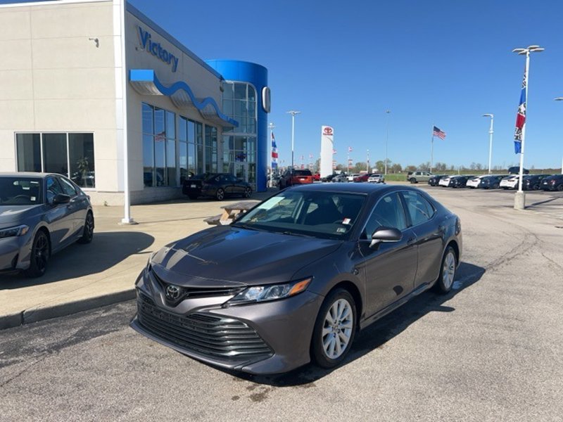 Used 2020 Toyota Camry LE image 1