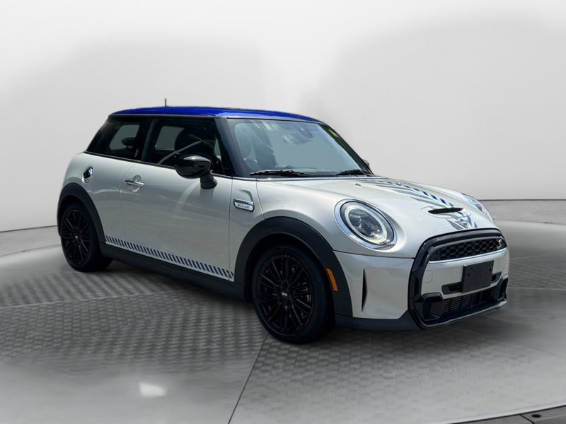 Certified 2022 MINI Cooper S image 1