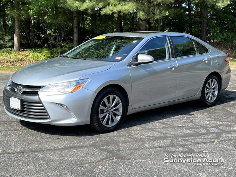 Used 2017 Toyota Camry XLE image 1