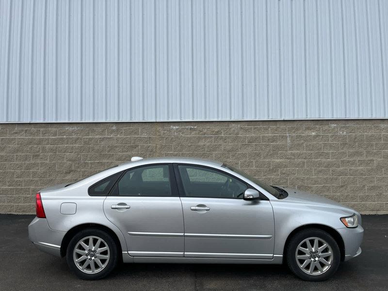 Used 2008 Volvo S40 2.4i image 1