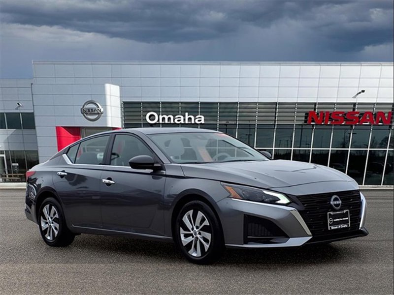 Certified 2025 Nissan Altima 2.5 S image 1