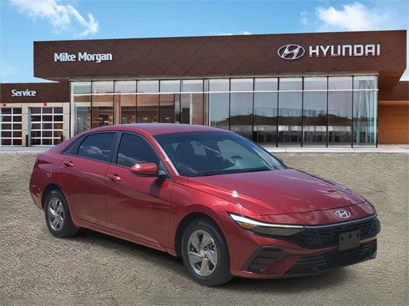 Certified 2024 Hyundai Elantra SE image 1
