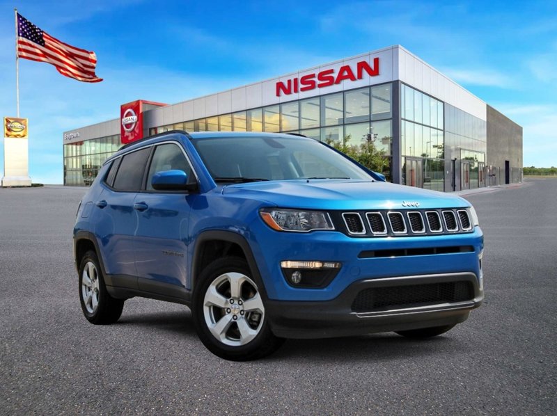 Used 2021 Jeep Compass Latitude image 1
