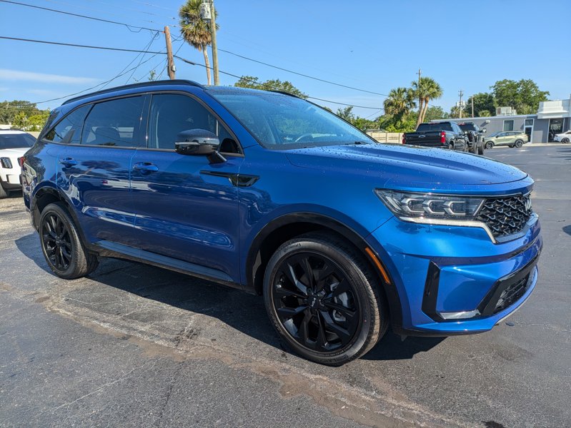Certified 2023 Kia Sorento SX image 1