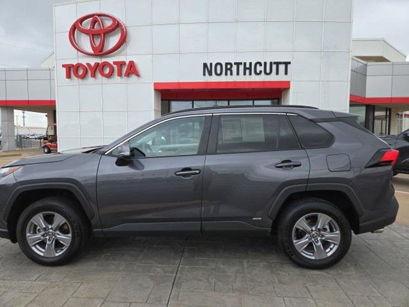 Certified 2022 Toyota RAV4 XLE image 1