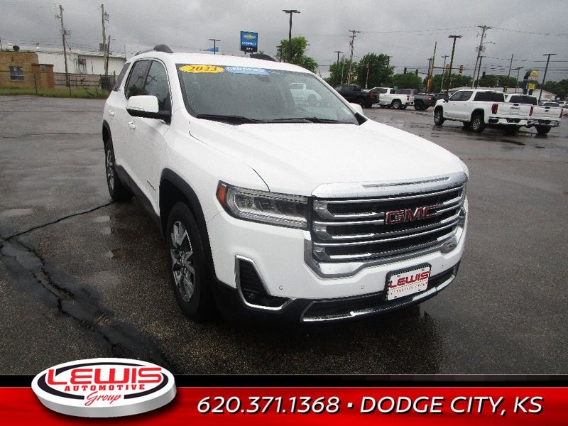 Certified 2023 GMC Acadia SLT image 1