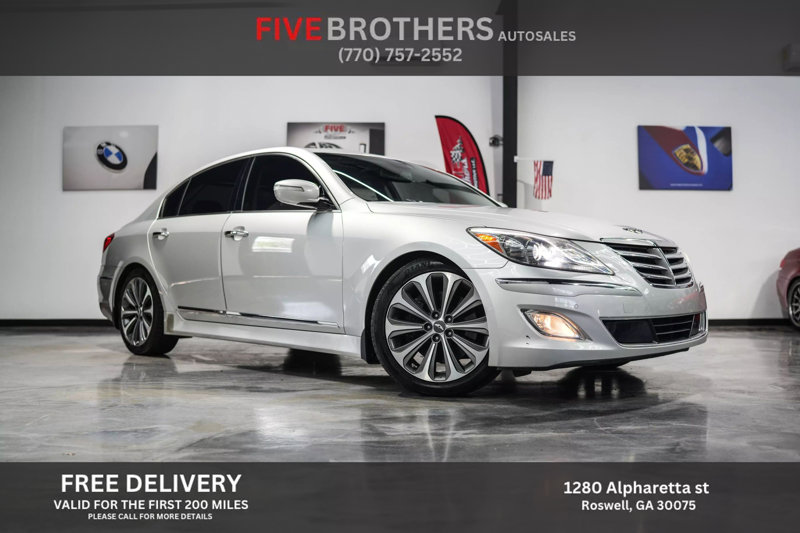 Used 2013 Hyundai Genesis 5.0 R-Spec image 1