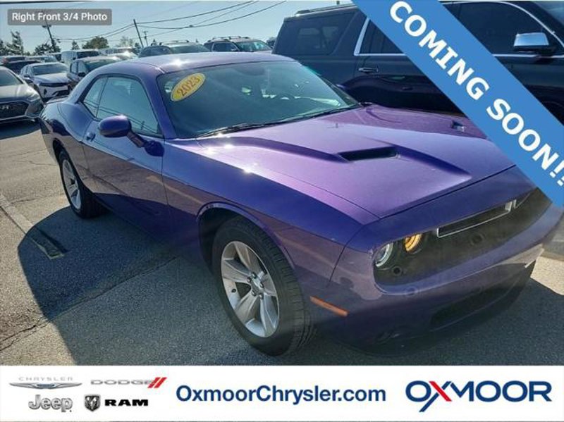 Certified 2023 Dodge Challenger SXT image 1