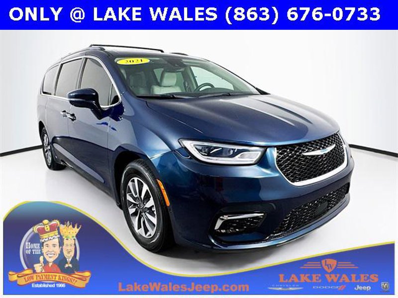 Certified 2021 Chrysler Pacifica Touring-L image 1