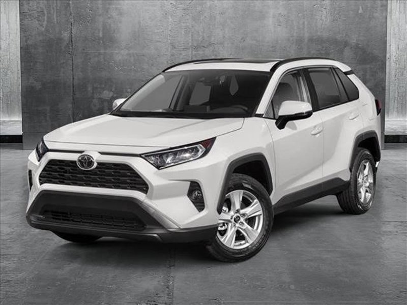 Used 2021 Toyota RAV4 XLE image 1