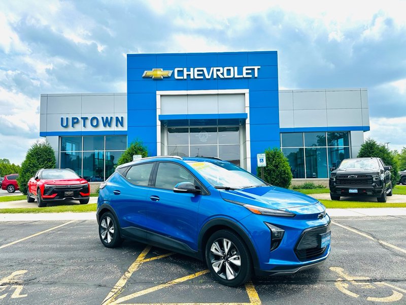 Certified 2023 Chevrolet Bolt EUV LT w/ Convenience Package image 1