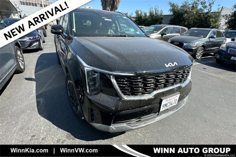 Certified 2024 Kia Sorento S image 1