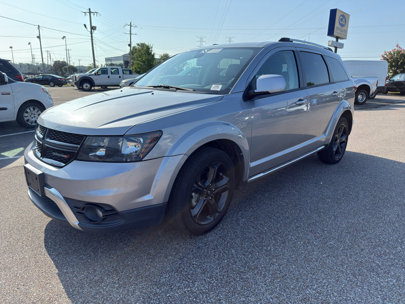 Used 2019 Dodge Journey Crossroad image 1