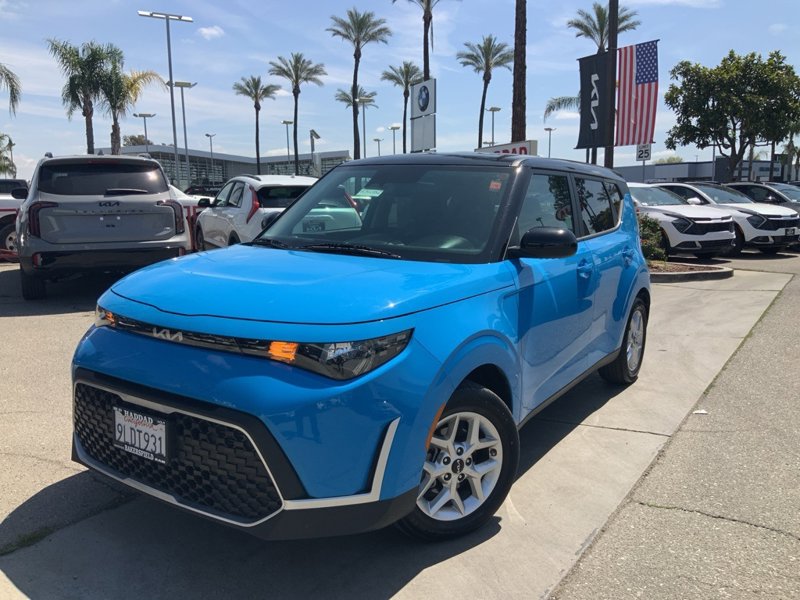 Certified 2024 Kia Soul S image 1