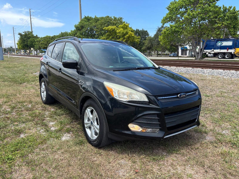 Used 2014 Ford Escape SE w/ Equipment Group 201A image 1