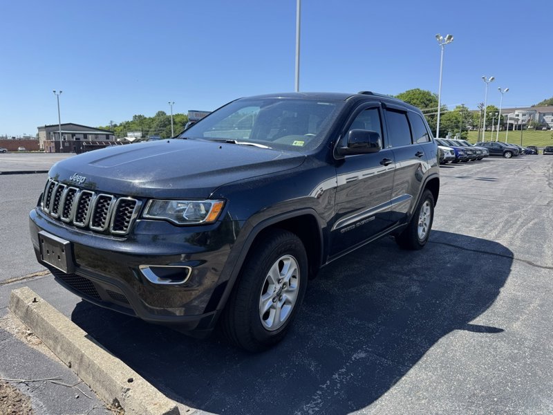 Used 2017 Jeep Grand Cherokee Laredo w/ Quick Order Package 23E image 1