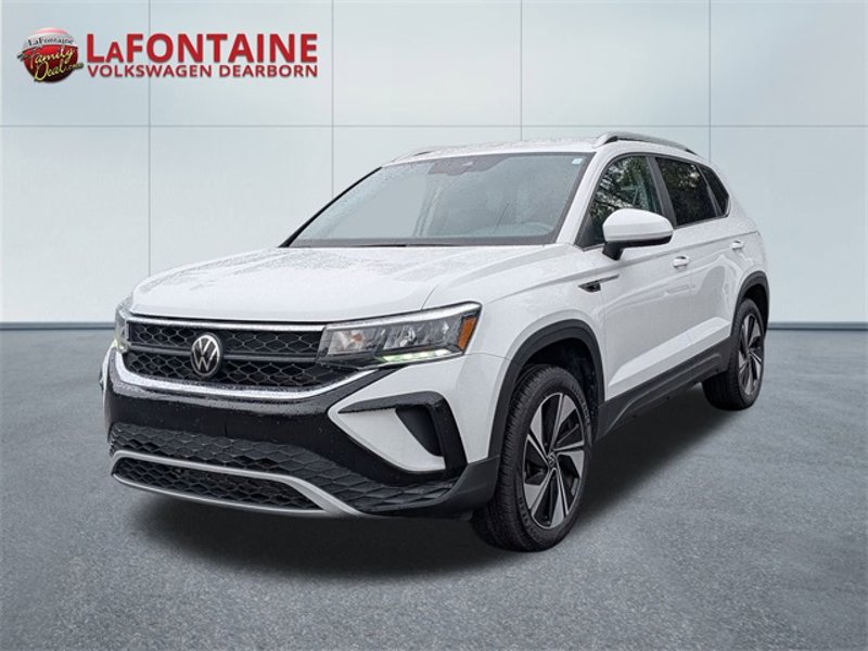 Certified 2023 Volkswagen Taos SE image 1