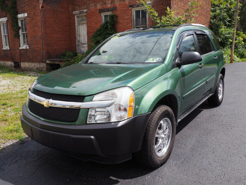 Used 2005 Chevrolet Equinox LS w/ Preferred Equipment Group image 1