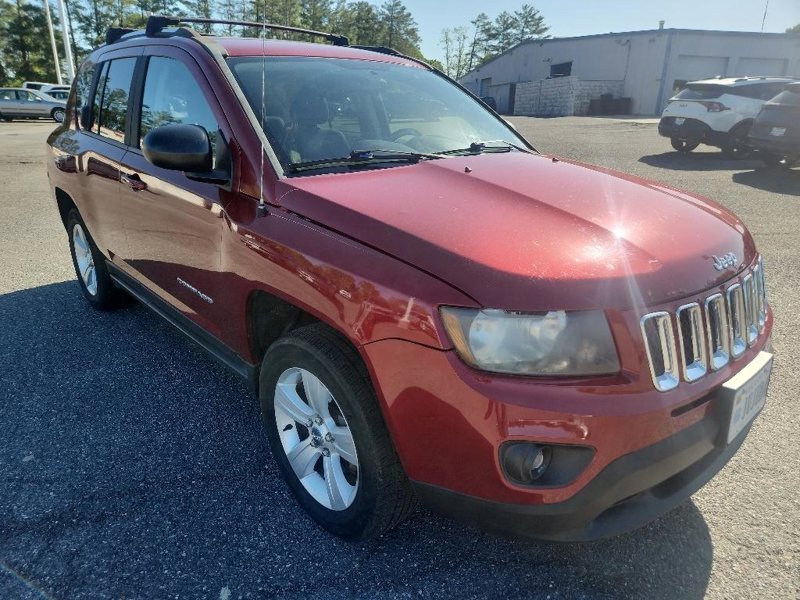 Used 2014 Jeep Compass Sport image 1