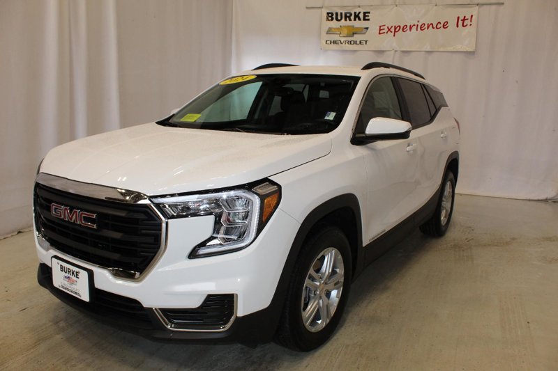 Certified 2024 GMC Terrain SLE w/ Driver Convenience Package image 1