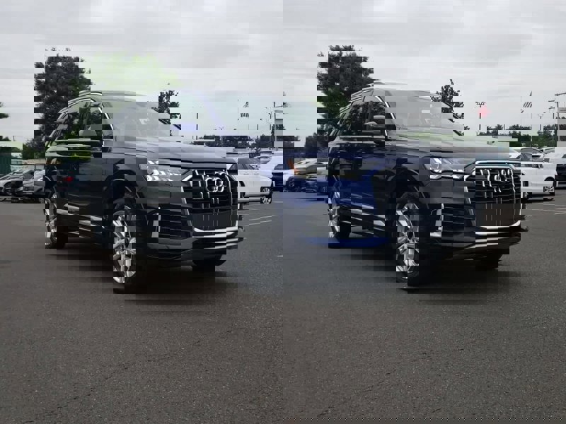 Certified 2024 Audi Q7 3.0T Premium Plus image 1