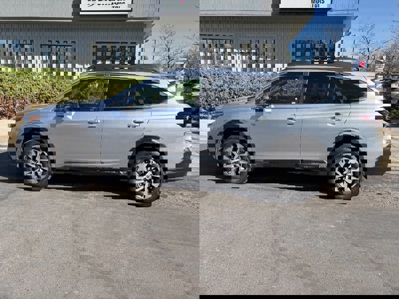 Certified 2022 Subaru Outback Premium image 1