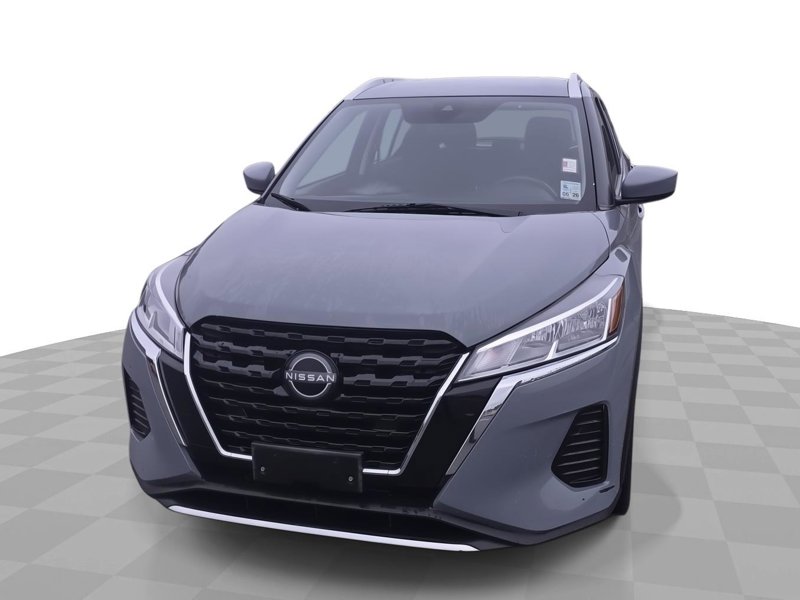 Used 2023 Nissan Kicks SV image 1