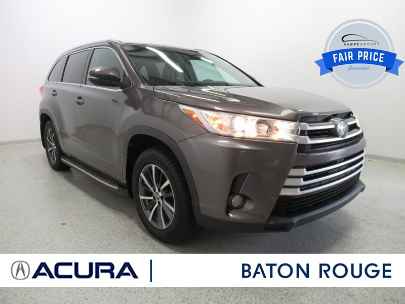 Used 2017 Toyota Highlander FWD V6 image 1