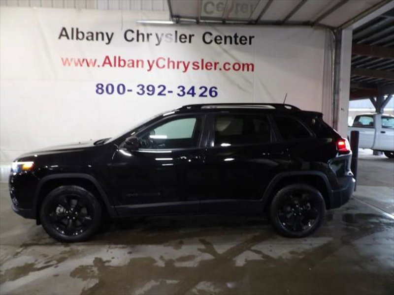 Certified 2020 Jeep Cherokee Latitude Plus image 1
