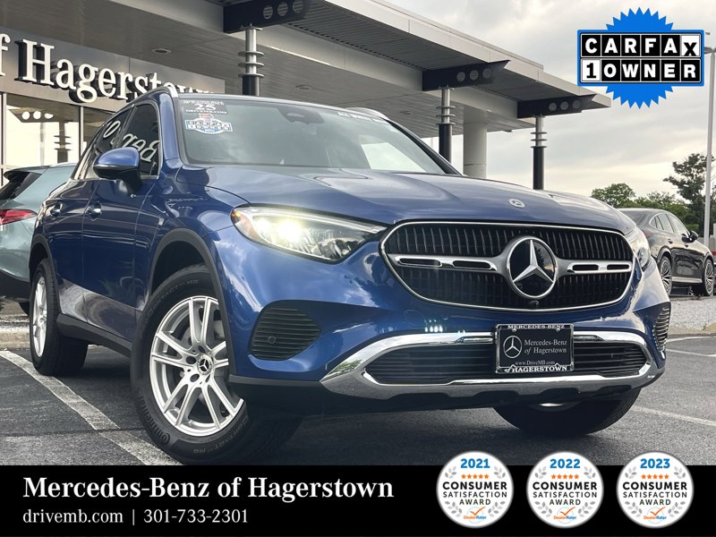Certified 2025 Mercedes-Benz GLC 300 4MATIC image 1